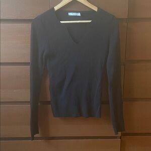 Na-Kd V Neck Sweater